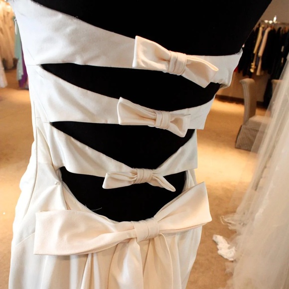 NICOLE MILLER SILK TRIPLE BOW BRIDAL WEDDING GOWN SZ 14 $1320 FU0003 IVORY - Picture 7 of 7